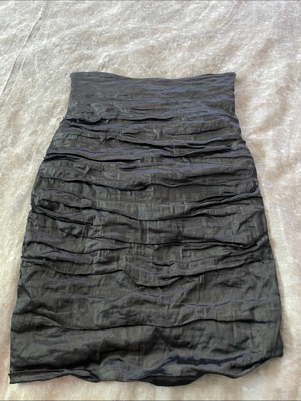 Sleek Black Ruched Pencil Skirt